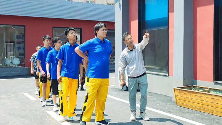 ��������ְҵѧУ������ѵ���ݷ���ȫ����